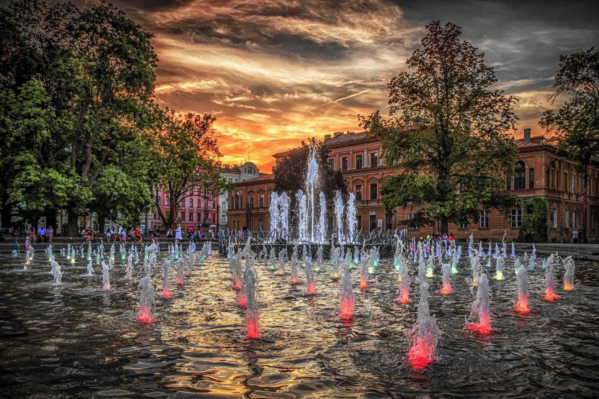 Dom Tu I Teraz Hostel Lublin Buitenkant foto