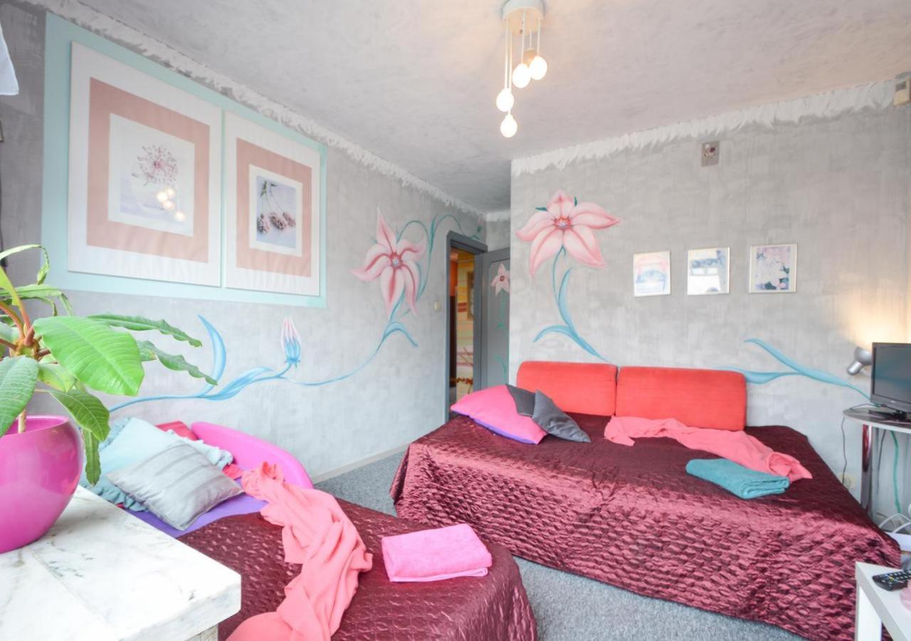 Dom Tu I Teraz Hostel Lublin Buitenkant foto