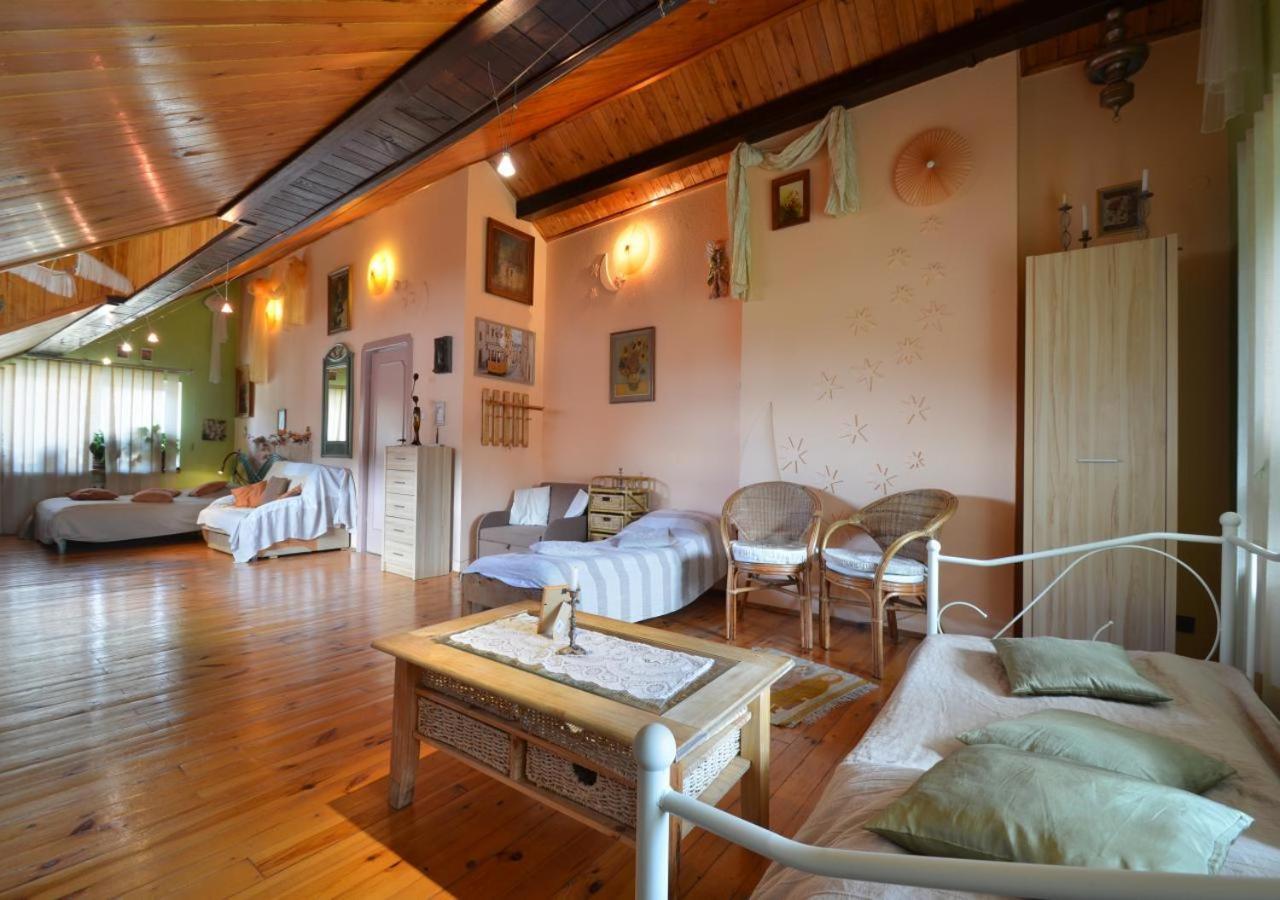 Dom Tu I Teraz Hostel Lublin Buitenkant foto