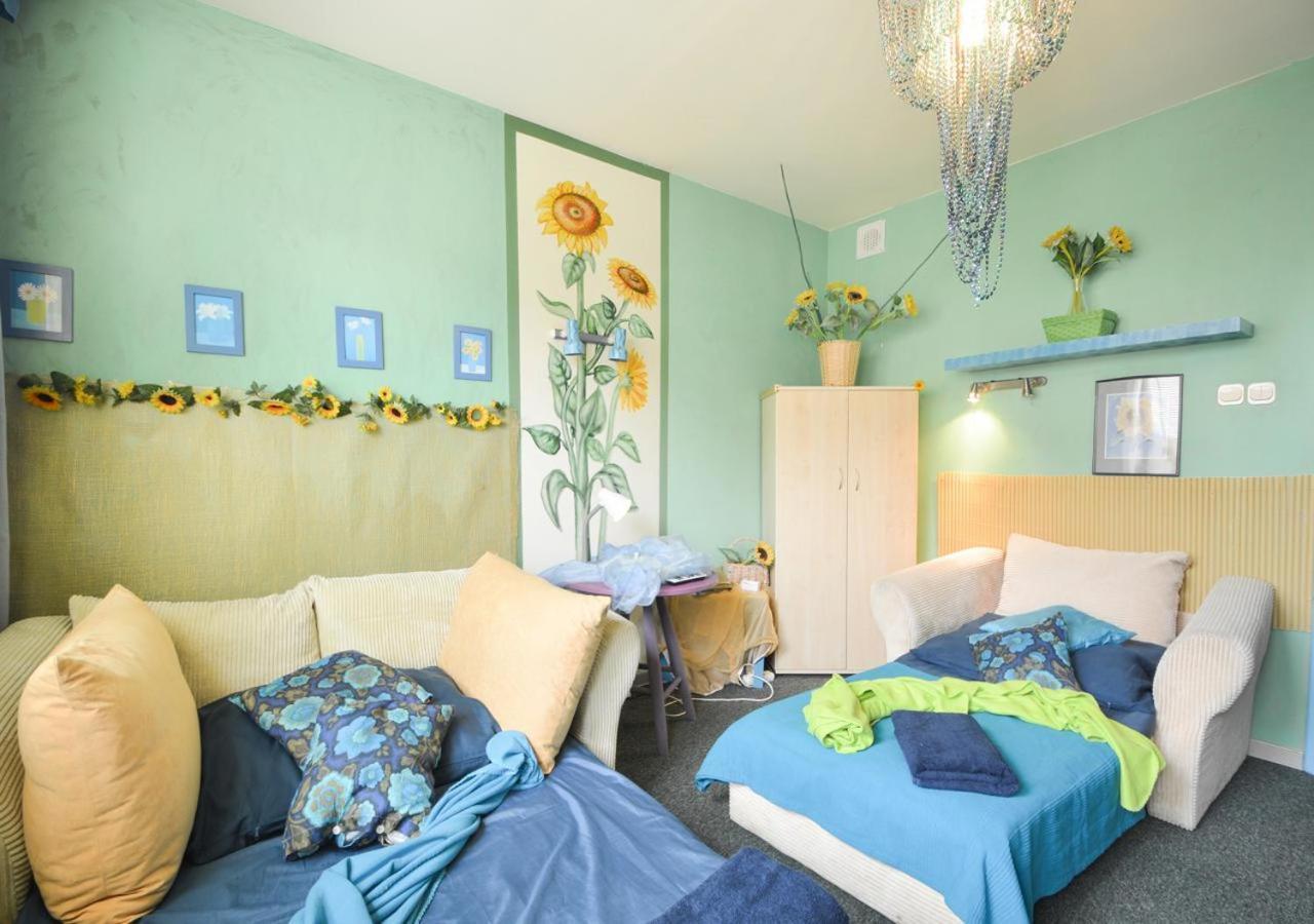 Dom Tu I Teraz Hostel Lublin Buitenkant foto